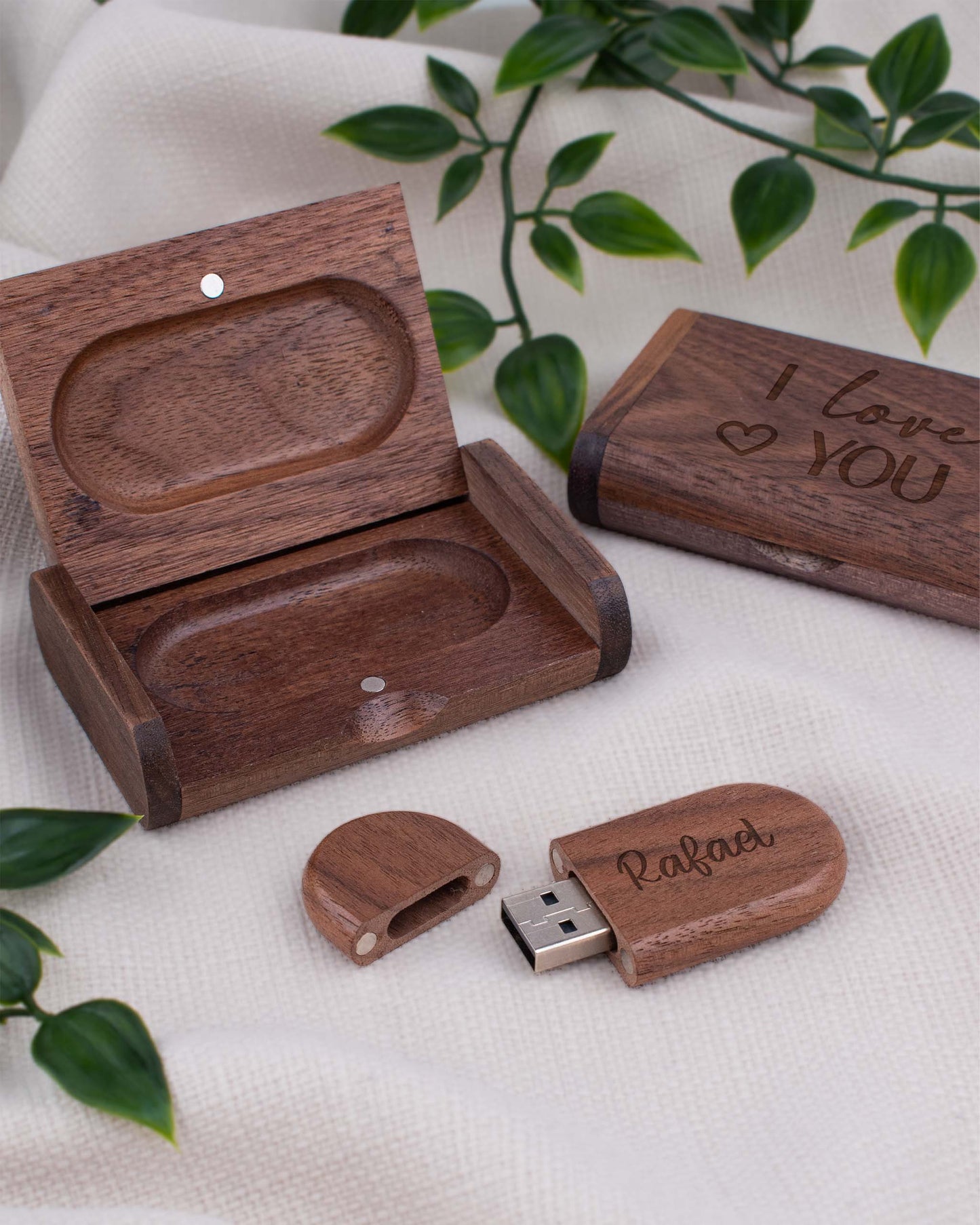 Dark Wood Box with USB Stick - I Love You