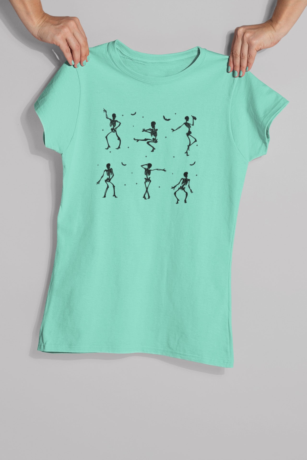 T-Shirt Halloween Dancing Skeletons